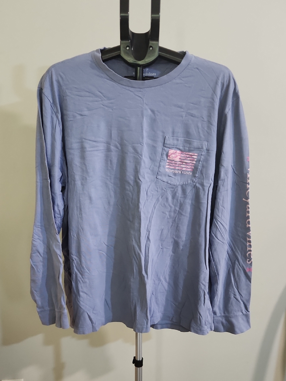 Vineyard Vines Men’s Breat Cancer Awareness Long Sleeve Tee. Size XXL.